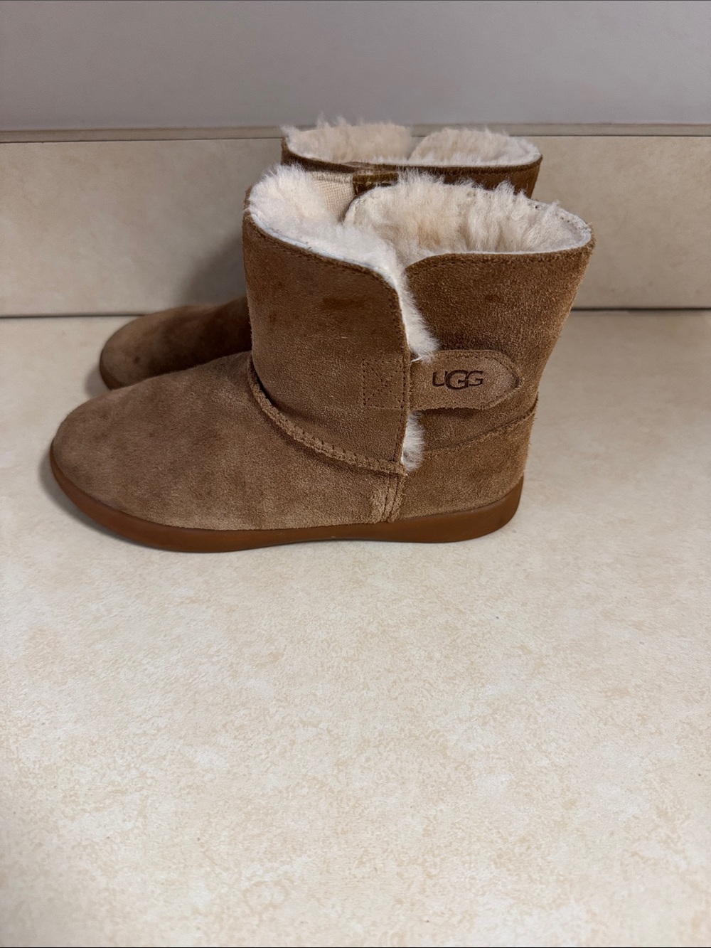 UGG Kids Chestnut Brown Shearling-Lined Boots